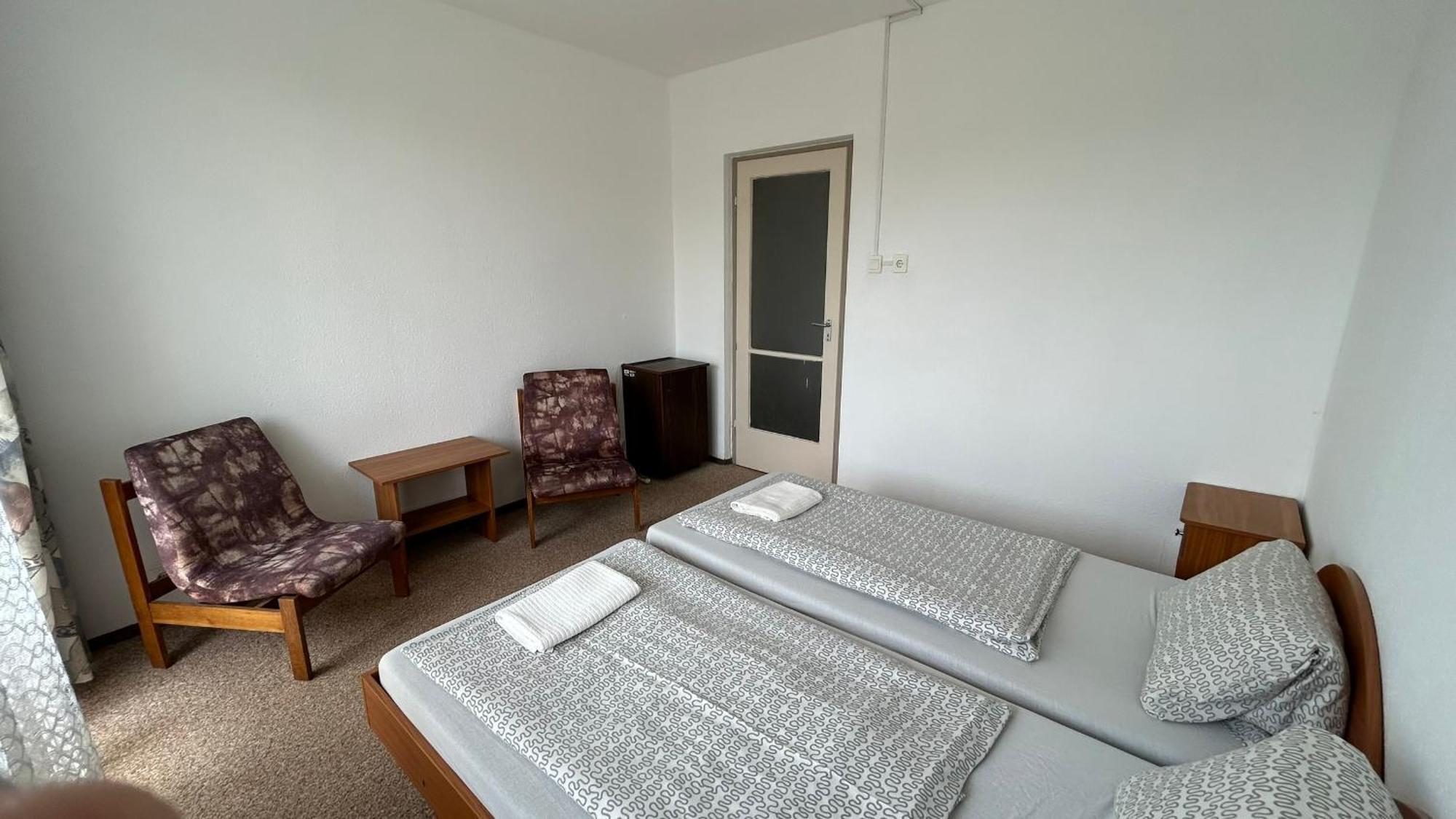 שיופוק Aranypart Hostel מראה חיצוני תמונה
