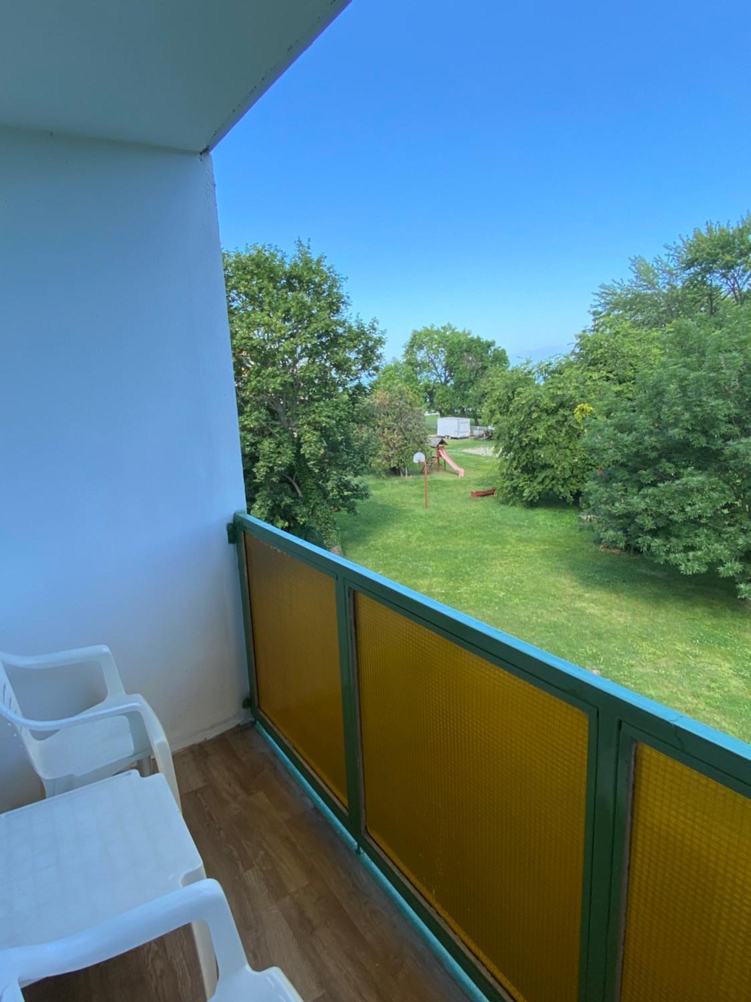 שיופוק Aranypart Hostel מראה חיצוני תמונה