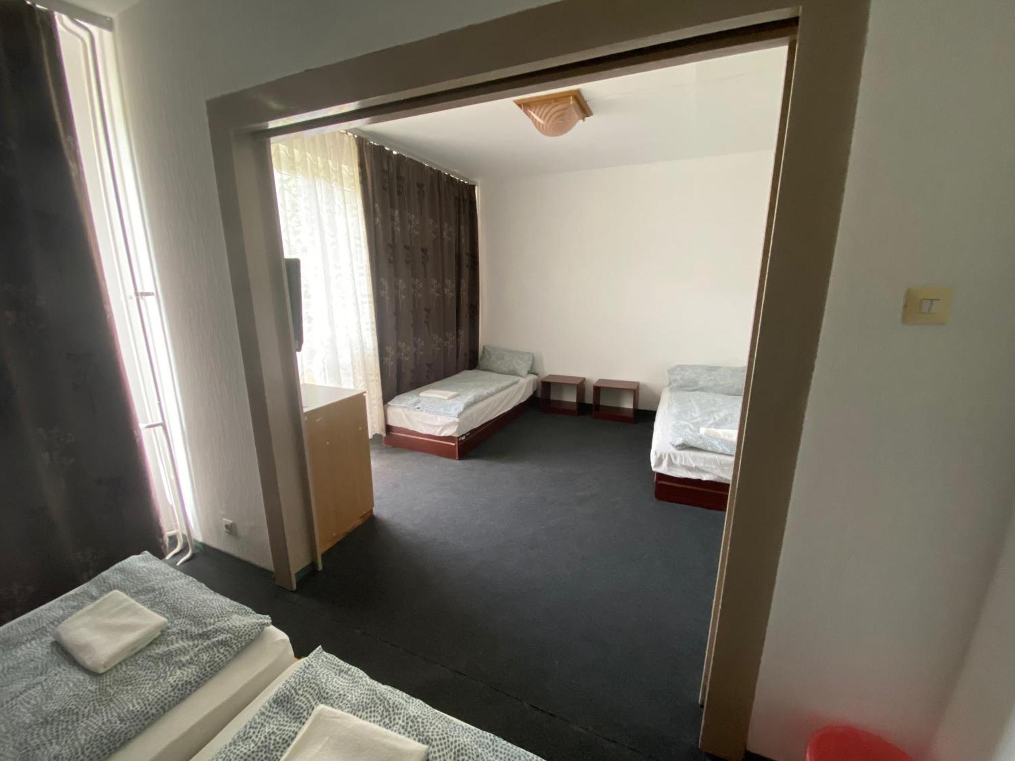 שיופוק Aranypart Hostel מראה חיצוני תמונה